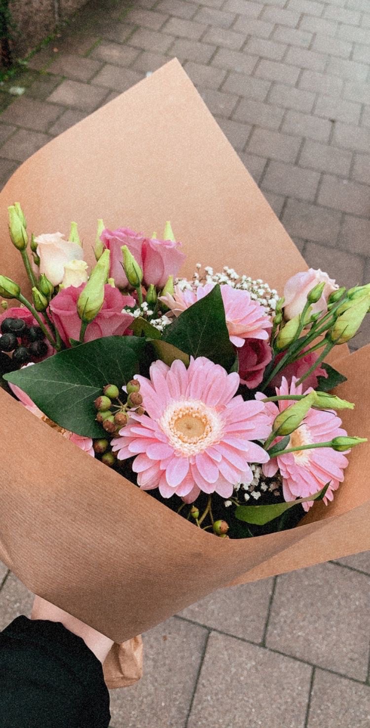 The Main Character Syndrome: The Psychology of Girls Who Romanticize&nbsp;Life